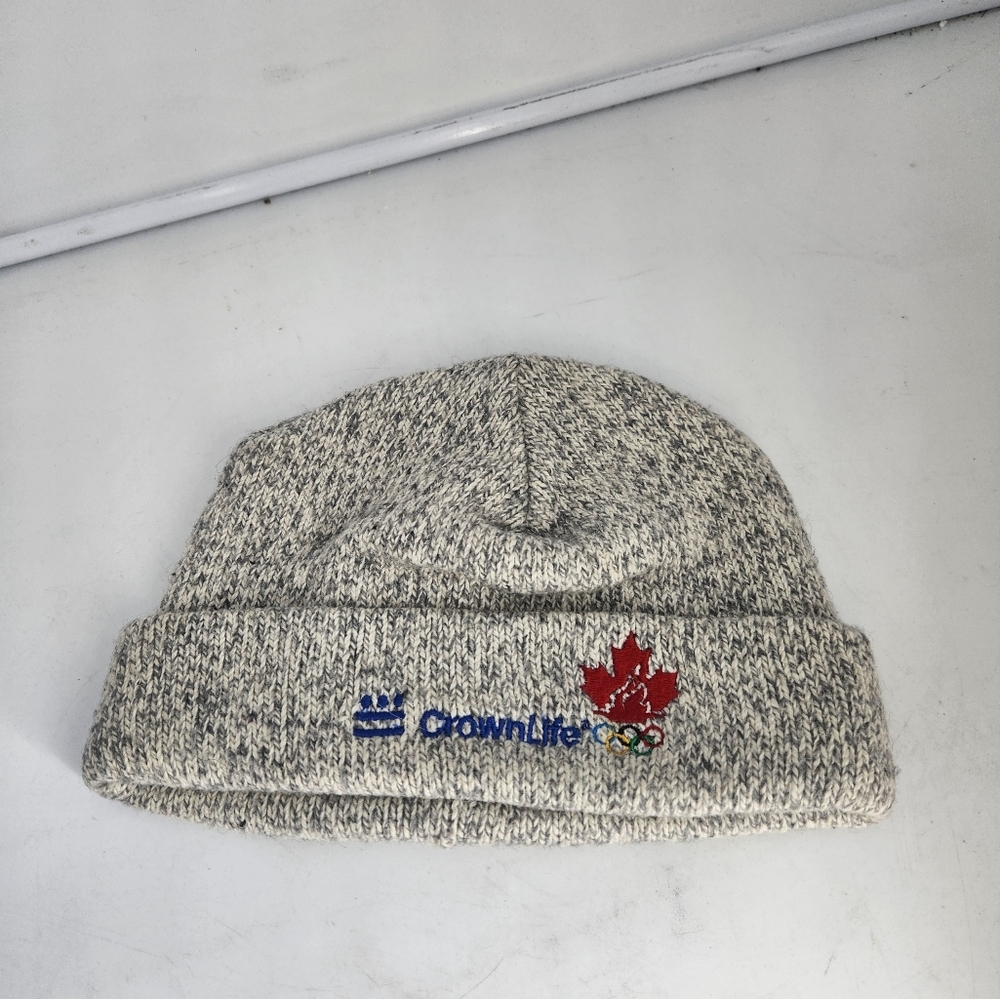 Olympics toque CrownLife Knit Canadian vintage 1996